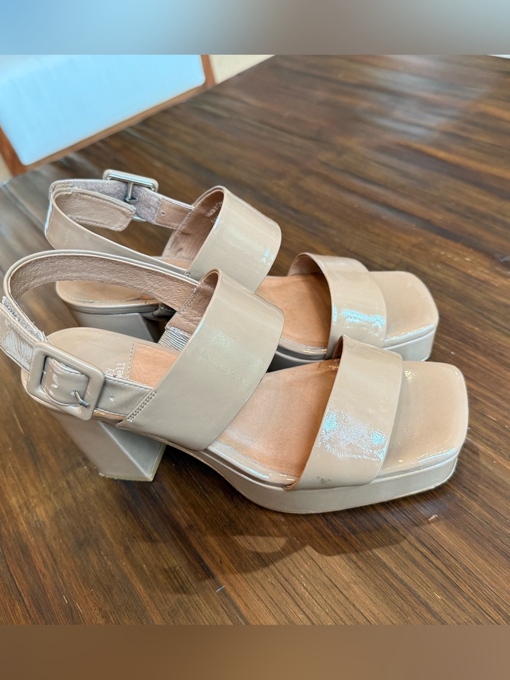 Jeffrey Campbell Nude Patent Platform Block Heel Sandals Size 7